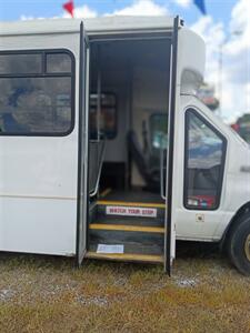 2007 Ford E-450 SD - Photo 5 - Terre Haute, IN 47807