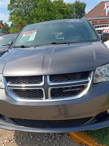 2018 Dodge Grand Caravan SXT - Photo 3 - Terre Haute, IN 47807