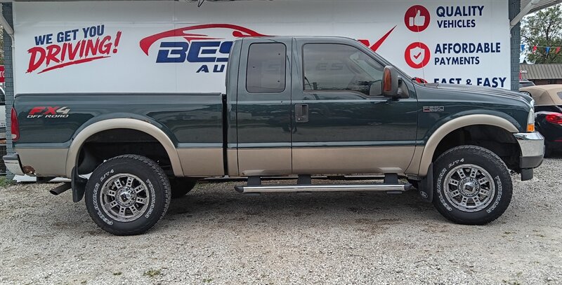 2004 Ford F-250 XL   - Photo 1 - Terre Haute, IN 47807