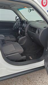 2011 Jeep Patriot Latitude   - Photo 8 - Terre Haute, IN 47807