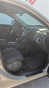 2010 Chevrolet Equinox LT - Photo 6 - Terre Haute, IN 47807