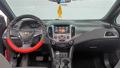 2017 Chevrolet Cruze LT Auto - Photo 13 - Terre Haute, IN 47807