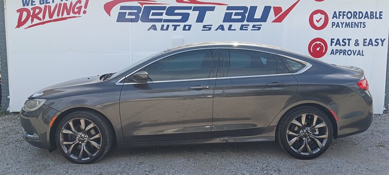 2015 Chrysler 200 Limited   - Photo 1 - Terre Haute, IN 47807
