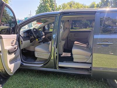 2016 Kia Sedona LX - Photo 5 - Terre Haute, IN 47807