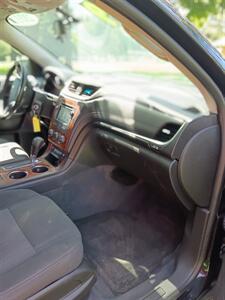2013 Chevrolet Traverse LT   - Photo 7 - Terre Haute, IN 47807