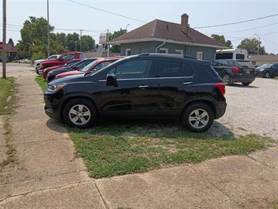 2020 Chevrolet Trax LT   - Photo 1 - Terre Haute, IN 47807