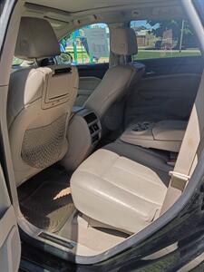 2010 Cadillac SRX Luxury - Photo 6 - Terre Haute, IN 47807