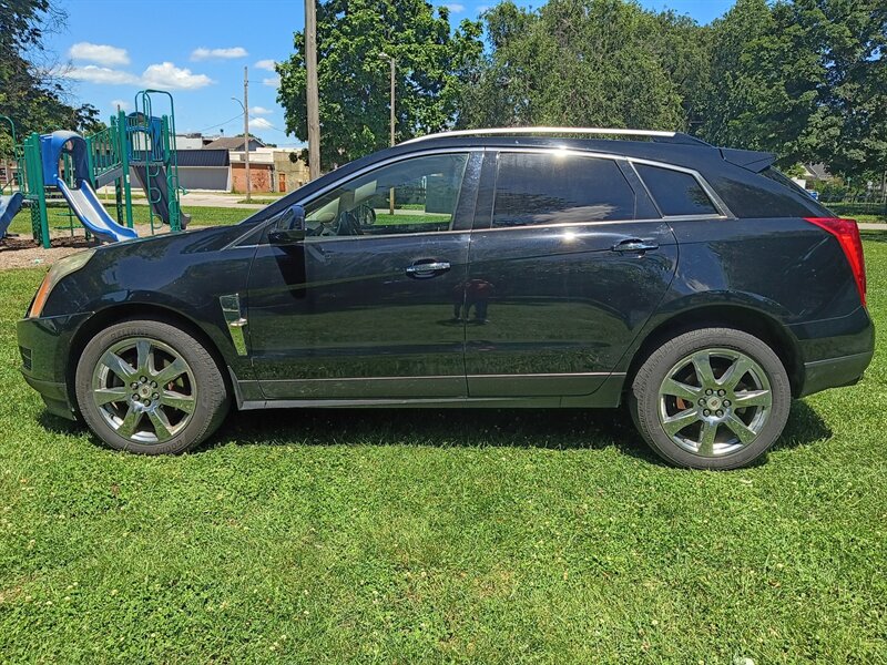 2010 Cadillac SRX Luxury   - Photo 1 - Terre Haute, IN 47807