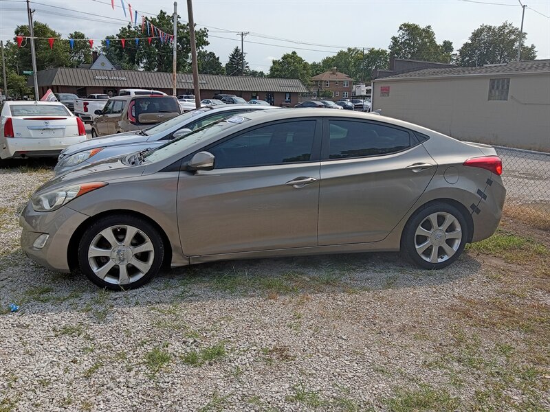 2013 Hyundai ELANTRA Limited   - Photo 1 - Terre Haute, IN 47807