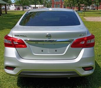 2019 Nissan Sentra S   - Photo 4 - Terre Haute, IN 47807