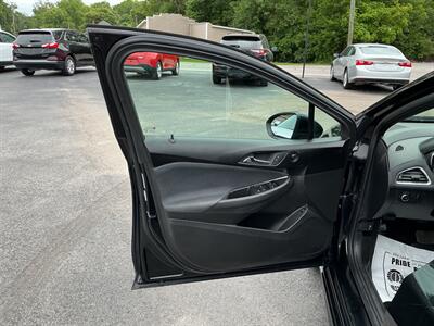 2018 Chevrolet Cruze LT Auto - Photo 14 - Terre Haute, IN 47804