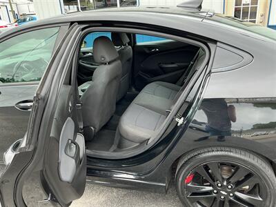 2018 Chevrolet Cruze LT Auto - Photo 11 - Terre Haute, IN 47804