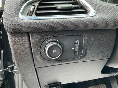 2018 Chevrolet Cruze LT Auto - Photo 18 - Terre Haute, IN 47804
