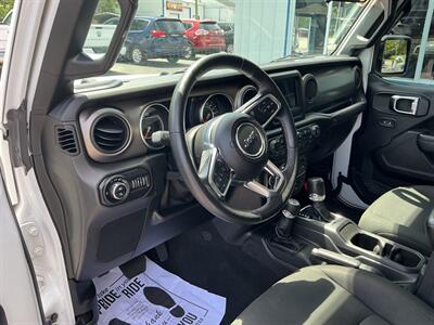 2020 Jeep Gladiator Sport S - Photo 9 - Terre Haute, IN 47804