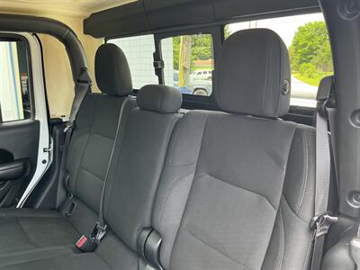 2020 Jeep Gladiator Sport S - Photo 13 - Terre Haute, IN 47804