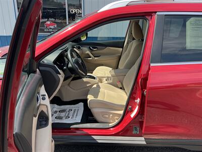 2016 Nissan Rogue S - Photo 7 - Terre Haute, IN 47804