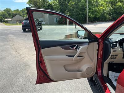 2016 Nissan Rogue S - Photo 13 - Terre Haute, IN 47804
