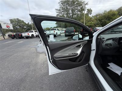 2015 Chevrolet Volt Premium   - Photo 17 - Terre Haute, IN 47804