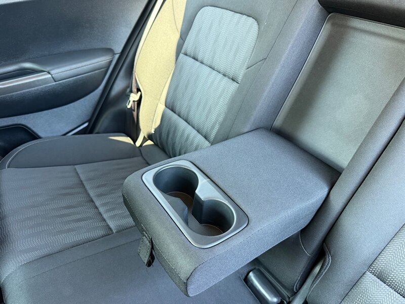 2020 Kia Sportage LX - Photo 21 - Terre Haute, IN 47804
