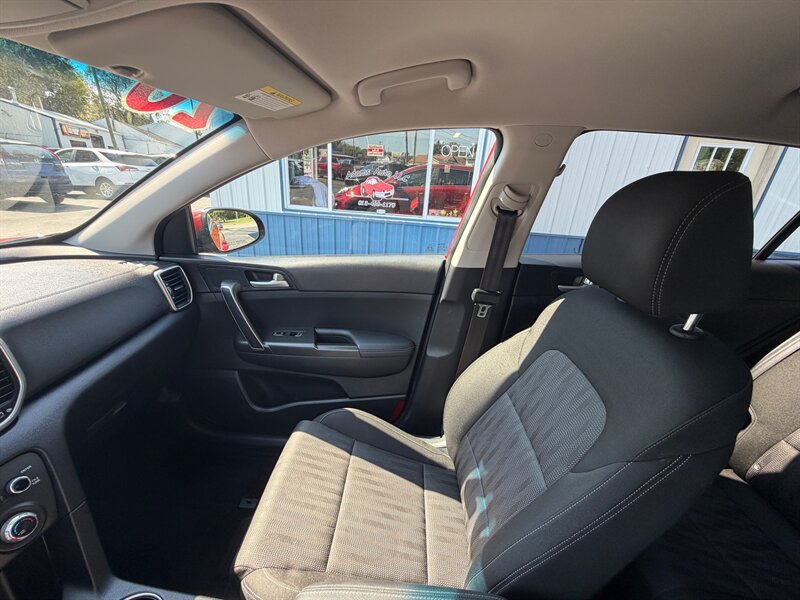 2020 Kia Sportage LX - Photo 35 - Terre Haute, IN 47804