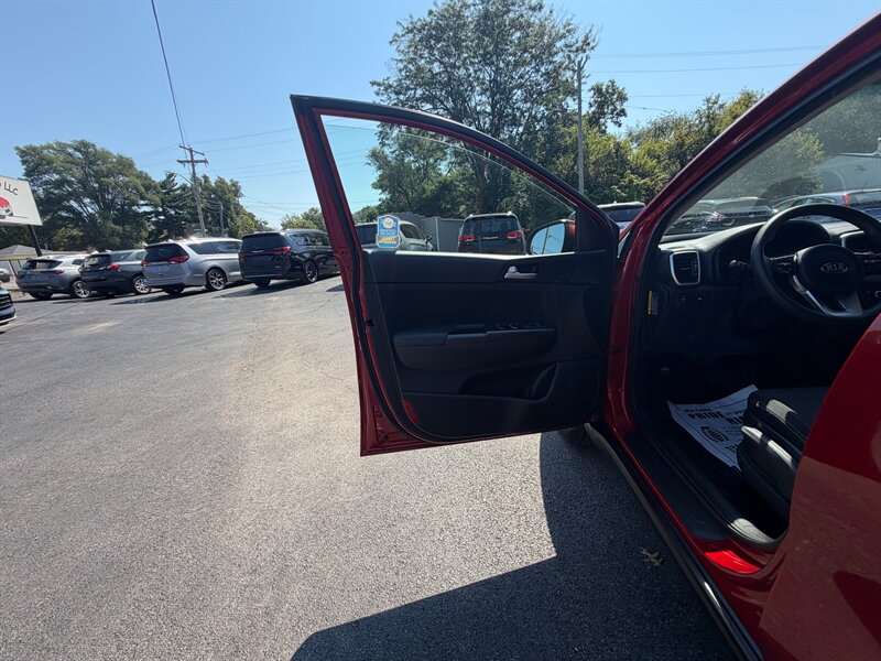 2020 Kia Sportage LX - Photo 19 - Terre Haute, IN 47804