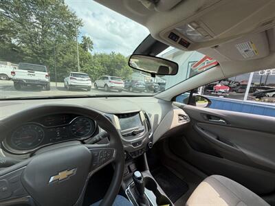 2017 Chevrolet Cruze LT Auto   - Photo 17 - Terre Haute, IN 47804