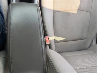 2017 Chevrolet Cruze LT Auto   - Photo 31 - Terre Haute, IN 47804