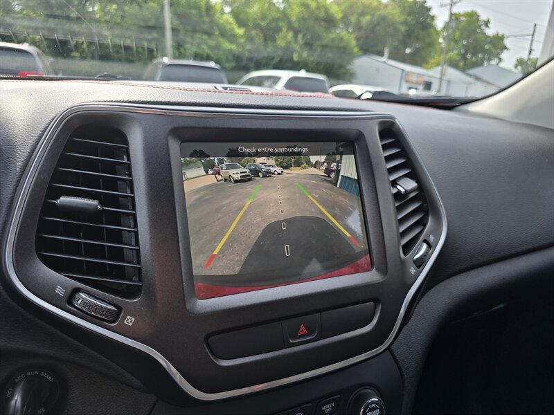 2019 Jeep Cherokee Trailhawk - Photo 25 - Terre Haute, IN 47804