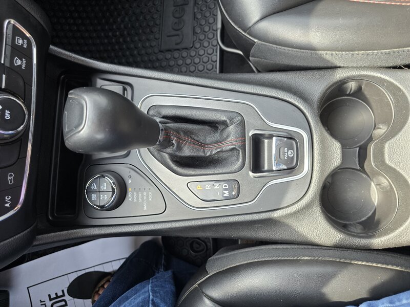 2019 Jeep Cherokee Trailhawk - Photo 28 - Terre Haute, IN 47804