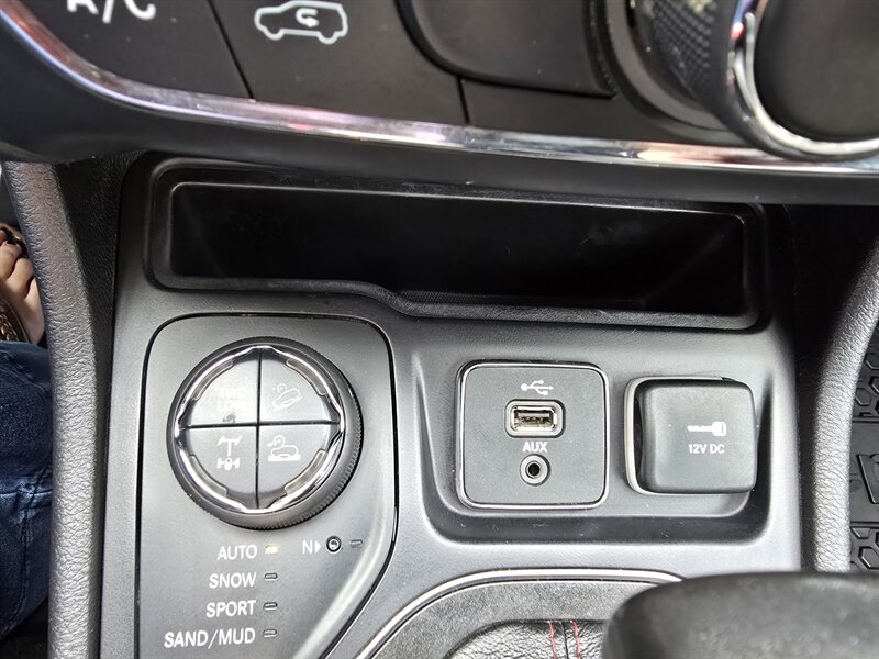 2019 Jeep Cherokee Trailhawk - Photo 27 - Terre Haute, IN 47804
