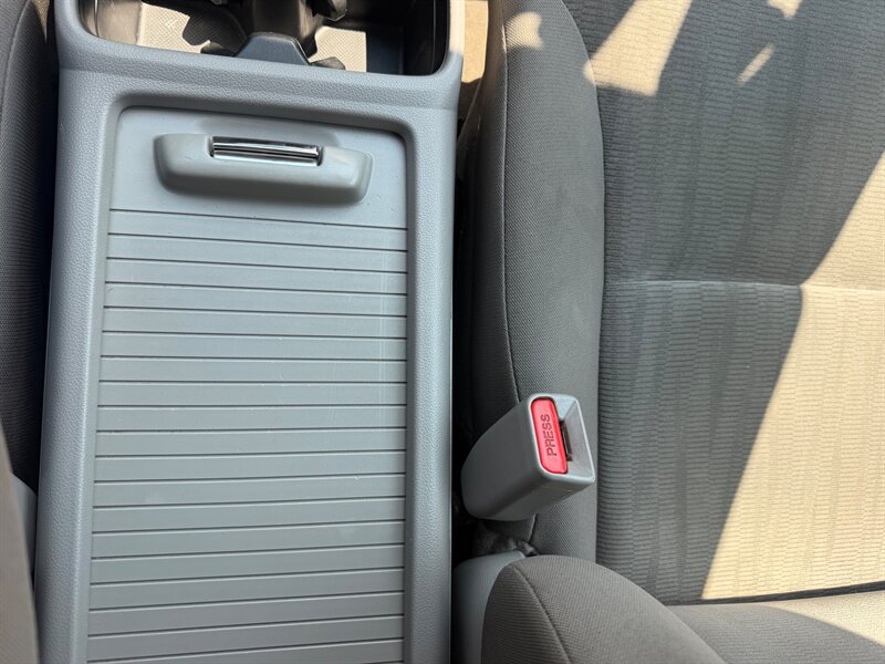 2014 Honda CR-V LX - Photo 34 - Terre Haute, IN 47804
