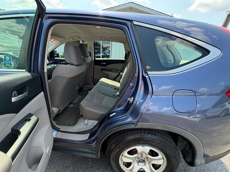 2014 Honda CR-V LX - Photo 9 - Terre Haute, IN 47804