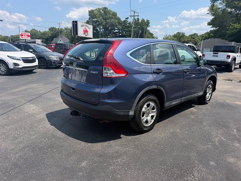 2014 Honda CR-V LX - Photo 5 - Terre Haute, IN 47804