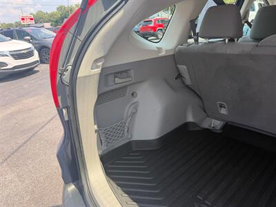 2014 Honda CR-V LX - Photo 12 - Terre Haute, IN 47804