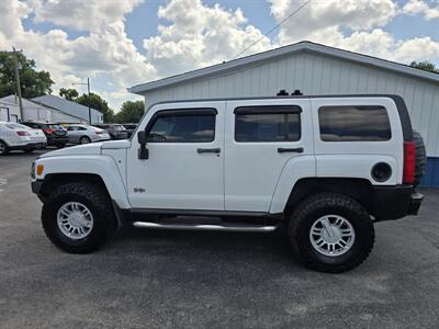2009 Hummer H3   - Photo 4 - Terre Haute, IN 47804