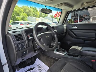 2009 Hummer H3   - Photo 12 - Terre Haute, IN 47804