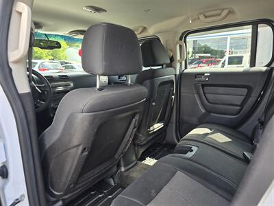 2009 Hummer H3   - Photo 15 - Terre Haute, IN 47804