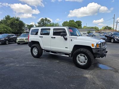 2009 Hummer H3   - Photo 9 - Terre Haute, IN 47804