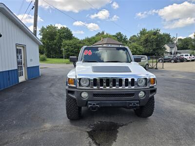 2009 Hummer H3   - Photo 10 - Terre Haute, IN 47804