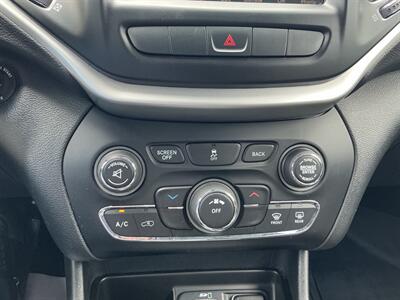 2014 Jeep Cherokee Latitude   - Photo 24 - Terre Haute, IN 47804