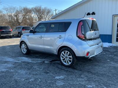 2018 Kia Soul +   - Photo 4 - Terre Haute, IN 47804