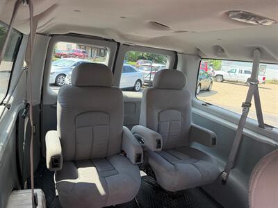 2006 Ford E-Series Van 350 XL CLUB WAGON - Photo 17 - Terre Haute, IN 47804