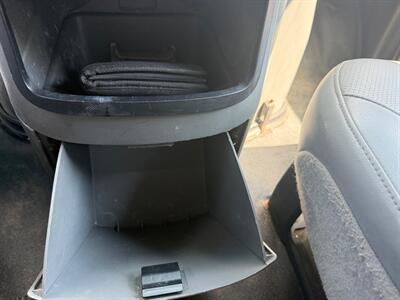2006 Ford E-Series Van 350 XL CLUB WAGON - Photo 28 - Terre Haute, IN 47804