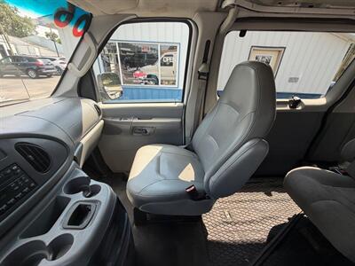 2006 Ford E-Series Van 350 XL CLUB WAGON - Photo 29 - Terre Haute, IN 47804