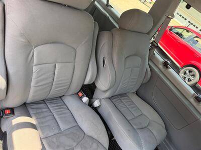 2006 Ford E-Series Van 350 XL CLUB WAGON - Photo 18 - Terre Haute, IN 47804