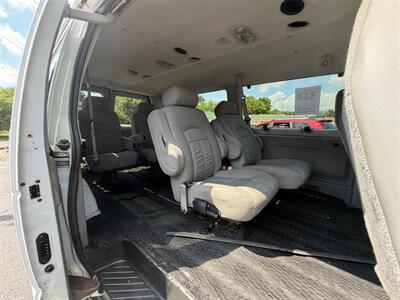 2006 Ford E-Series Van 350 XL CLUB WAGON - Photo 16 - Terre Haute, IN 47804