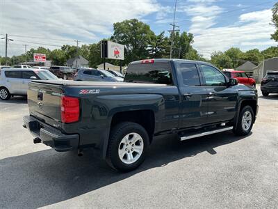 2017 Chevrolet Silverado 1500 LT Z71 - Photo 5 - Terre Haute, IN 47804