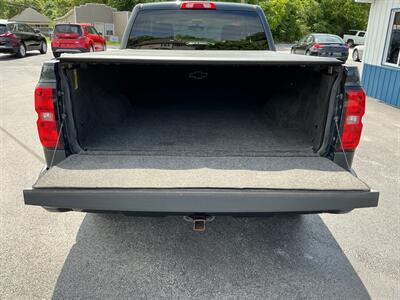 2017 Chevrolet Silverado 1500 LT Z71 - Photo 32 - Terre Haute, IN 47804