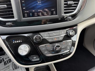2018 Chrysler Pacifica Touring L - Photo 31 - Terre Haute, IN 47804
