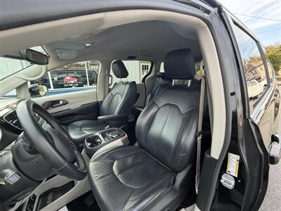 2018 Chrysler Pacifica Touring L - Photo 22 - Terre Haute, IN 47804
